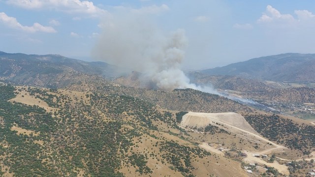 Elazığ’da ağır hasarlı bina