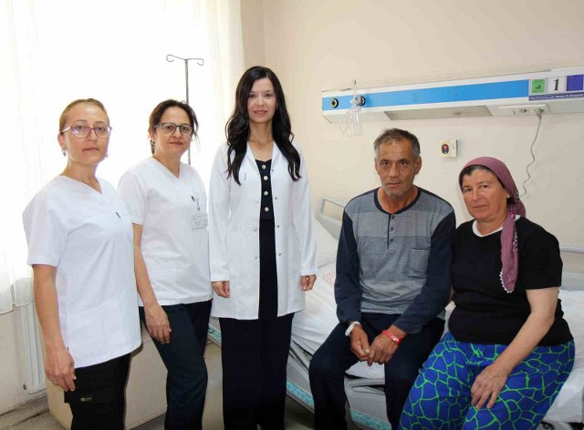 Felçli geldiği hastaneden yürüyerek çıktı