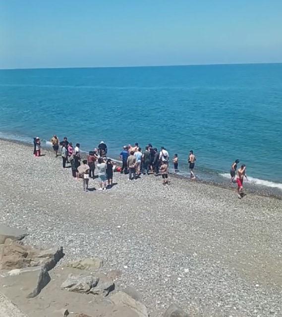 İki yabancı uyruklu kadın, boğulma tehlikesi geçirdi