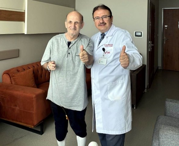 68 yaşındaki hasta erken tanıyla prostat kanserini yendi