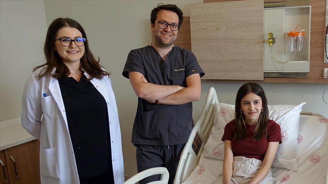 Yanık nedeniyle bacağı kesilme riski olan 15 yaşındaki voleybolcu tedaviyle sağlığına kavuştu