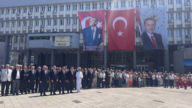 Zonguldak’ın kurtuluşunun 104. yıl dönümü kutlandı, Uzun Mehmet anıldı