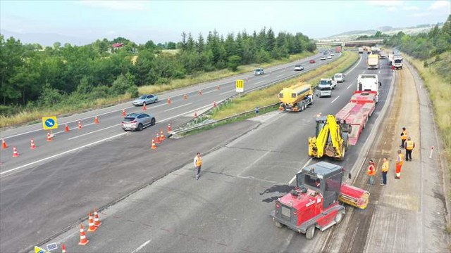 Anadolu Otoyolu’nun Bolu kesiminde üstyapı onarım çalışması başladı