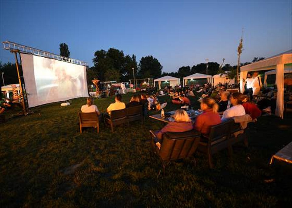 Kastamonu’da açık havada sinema keyfi