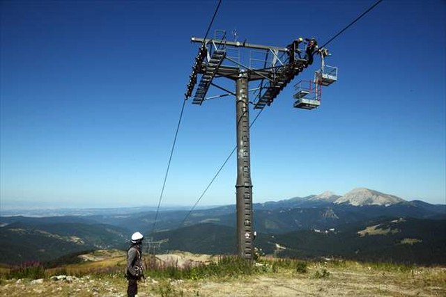 Yurduntepe Kayak Merkezi’ndeki teleferik yeni sezon için hazırlanıyor