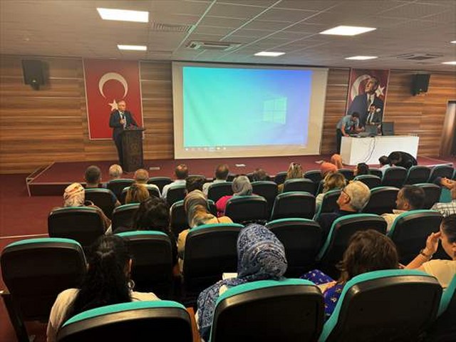 Kastamonu’da “15 Temmuz’un Gölgesinde Demokrasi ve Darbe İlişkisi” konferansı düzenlendi