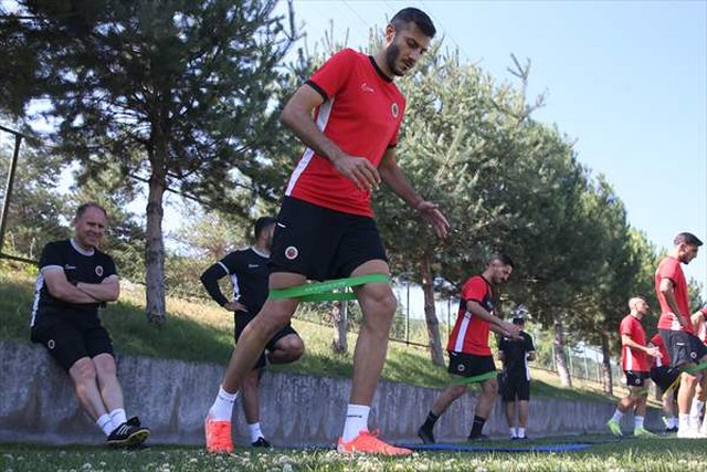 Gençlerbirliği’nde ilk hedef Süper Lig’de kalıcı olmak