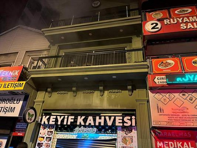 Zonguldak’ta bir kafede çıkan yangında hasar oluştu