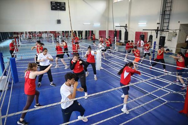 Genç Kadın Boks Milli Takımı, kamp çalışmalarının ilk etabını tamamladı