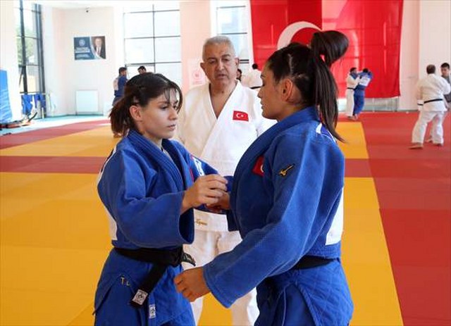 Judo Milli Takımı başarı için her ay kamp yapıyor