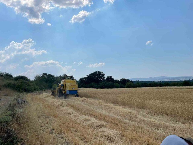 Büyükşehir’den kırsaldaki üreticilere biçerdöver desteği