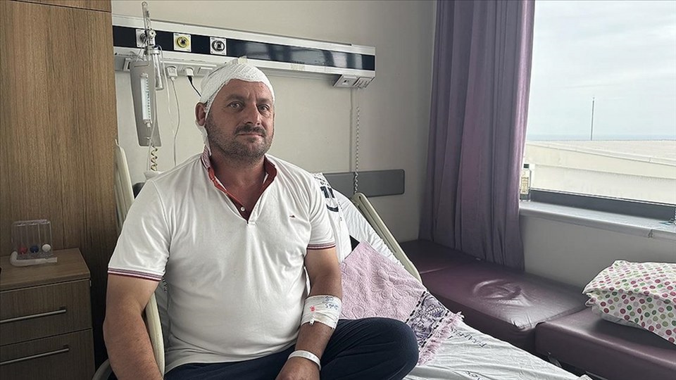 Zorlu ameliyatın ardından işitme cihazına veda etti