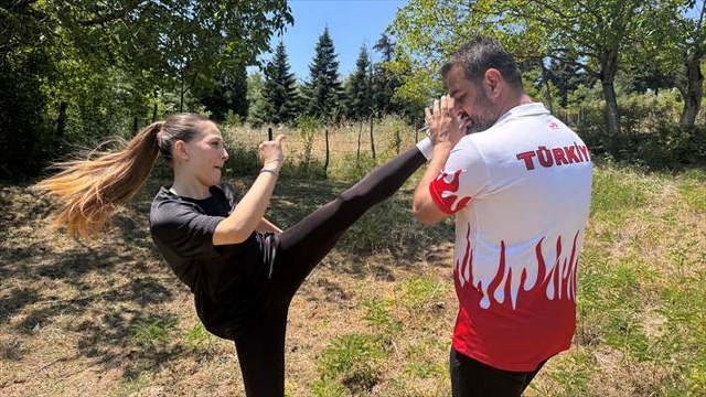 İlk kez giydiği milli formayla Balkan şampiyonu olan wushucu Berrin, hedef büyüttü