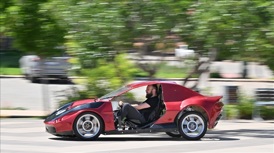 Yapay zeka destekli elektrikli araç “Hilal” ile TEKNOFEST’te derece peşindeler