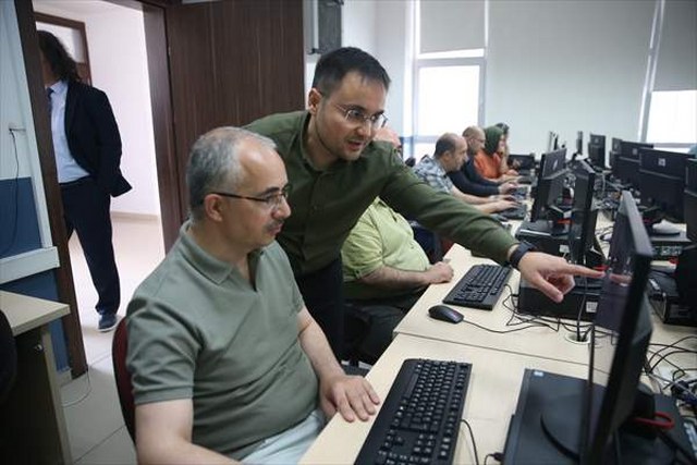 Kastamonu Üniversitesi personeli yapay zekayı öğrenerek daha etkin hizmet verecek