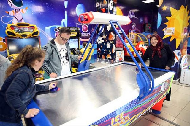 Kastamonu’da özel gereksinimli bireyler ve aileleri oyun parkında hoşça vakit geçiriyor