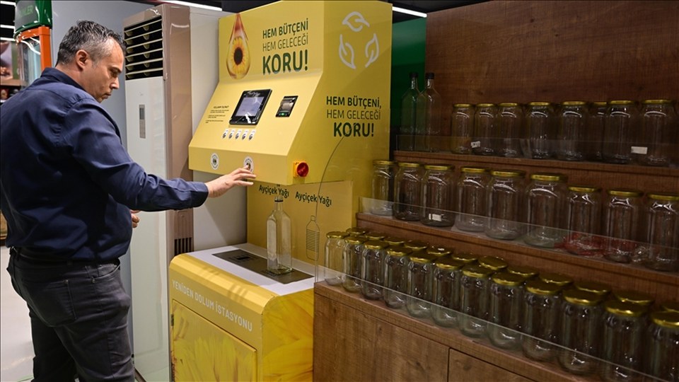 Tarım Kredi Marketlerindeki dolum istasyonlarıyla fazladan ambalaj kullanımının önüne geçiliyor