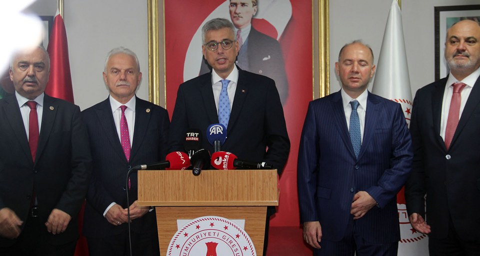 Sağlık Bakanı Memişoğlu: “Sigara toplum sağlığını tehdit ediyor, seferberlik başlatıyoruz”