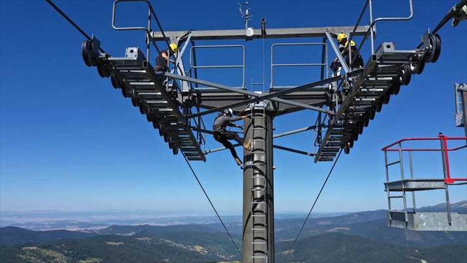 Yurduntepe Kayak Merkezi’ndeki teleferik yeni sezon için hazırlanıyor