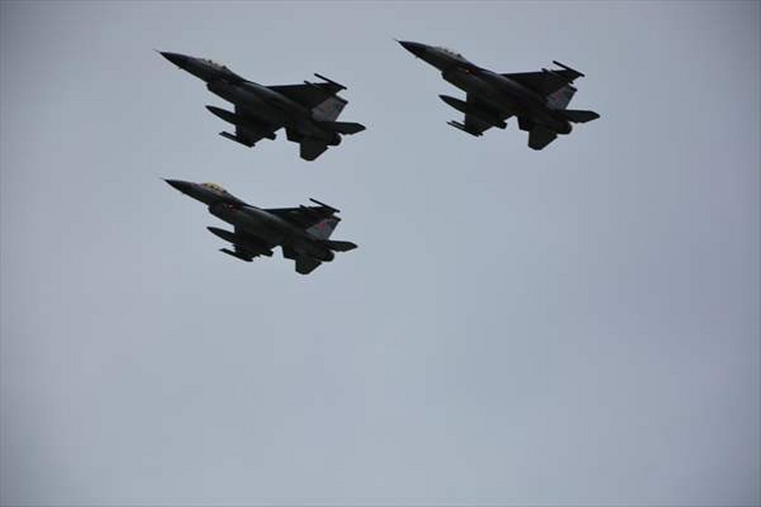 Atatürk’ün İnebolu’ya gelişi ve Şapka İnkılabı’nın 100. yılı dolayısıyla uçak gösterisi yapıldı