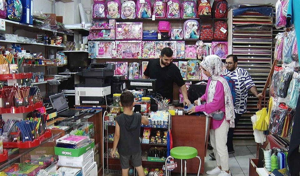 Küçükçekmece Belediyesi’nden 6 bin öğrenciye kırtasiye desteği