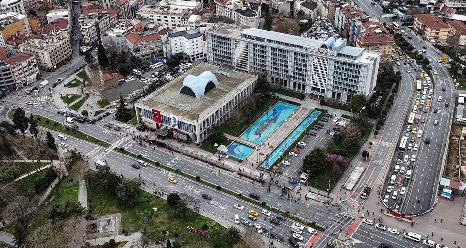 İBB’ye yönelik yolsuzluk soruşturmasında 14 şüpheli hakkında gözaltı kararı