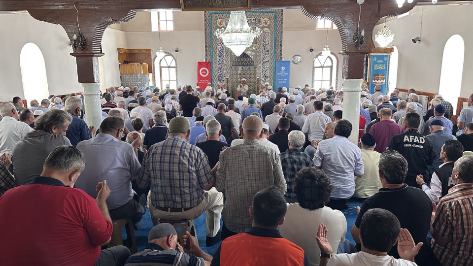 Sel felaketinin yaşandığı Bozkurt’ta hayatını kaybedenler için mevlit okutuldu