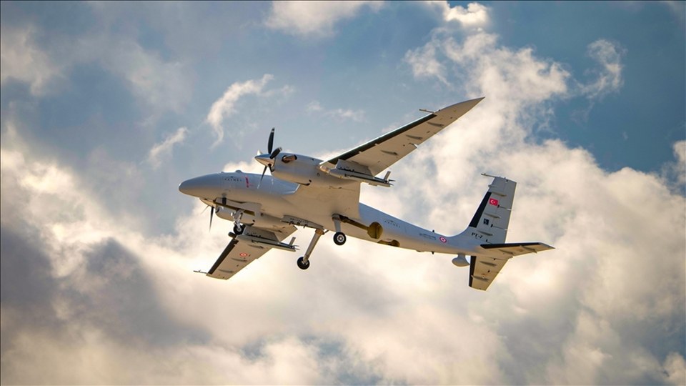 Bayraktar AKINCI, ASELSAN’ın LGK-82 mühimmatı ile hedefini tam isabetle vurdu