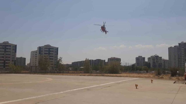 Havuza düşen yaşlı adam ambulans helikopterle hastaneye sevk edildi