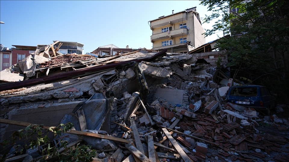 Uzmanlardan riskli konutlar için depreme karşı “güçlendirme veya dönüşüm” çağrısı