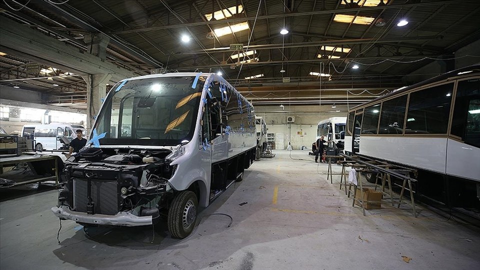 Bursalı otomotiv firması dizayn ettiği yolcu taşıma araçlarını 22 ülkeye ihraç ediyor