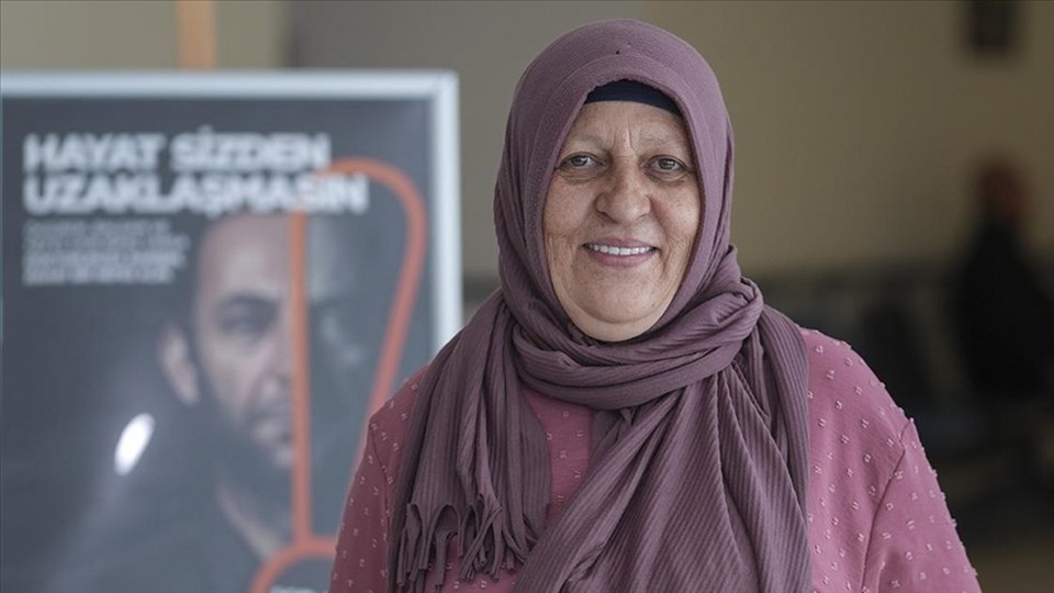 Meme kanseri teşhisi 30 yıldır içtiği sigarayı bıraktırdı