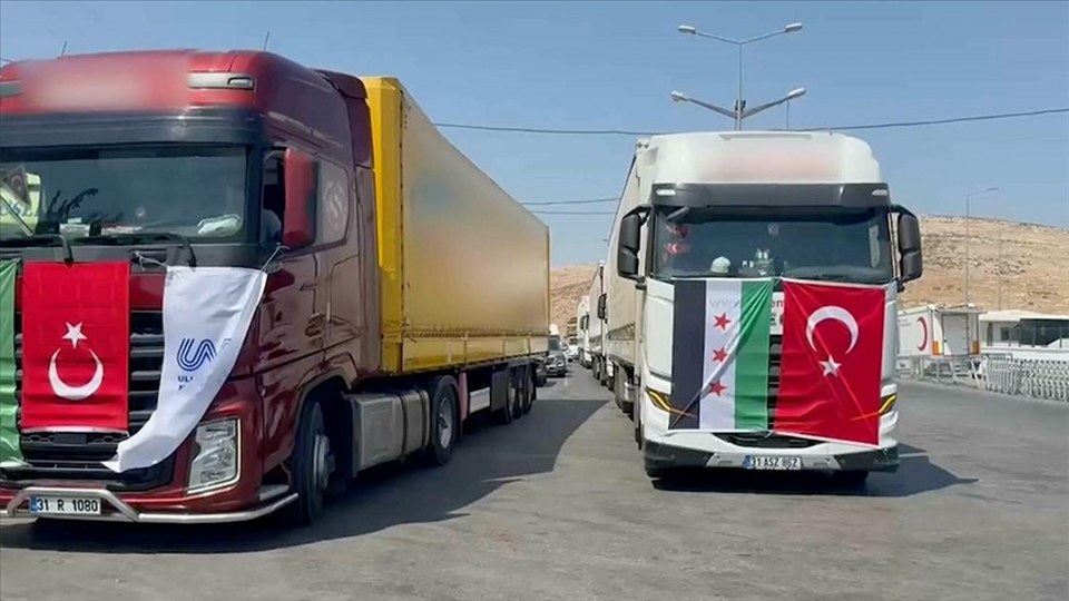 Türkiye ile Suriye arasında aktarmasız kara yolu taşımacılığı 13 yıl sonra yeniden başladı