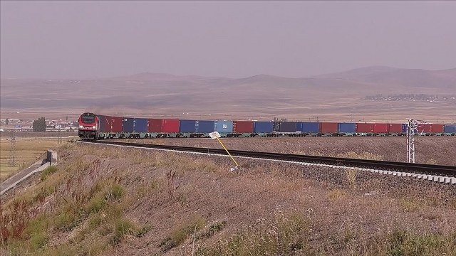 Bakü-Tiflis-Kars Demiryolu hattıyla 7 ayda 250 bin ton yük taşındı