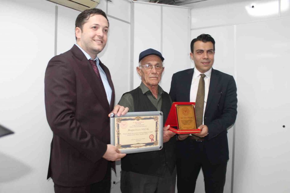 Manyas Devlet Hastanesi’ne panoramik diş röntgen cihazı bağışlandı