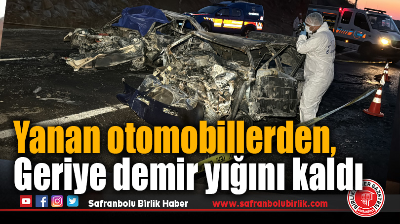 Çarpışan otomobiller yandı, geriye demir yığını kaldı
