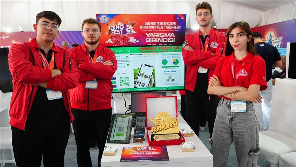 Tarım ve hayvancılıkta dijital dönüşüm hedefleyen “Farmer AI” TEKNOFEST’te birinci oldu