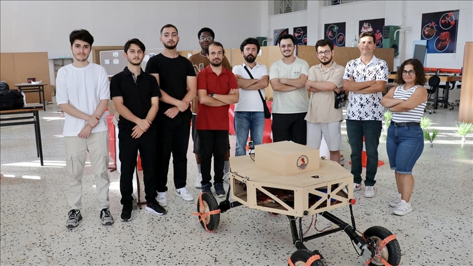 Geleceğin mühendisleri ürettikleri kara araçlarıyla TEKNOFEST’te derece peşinde