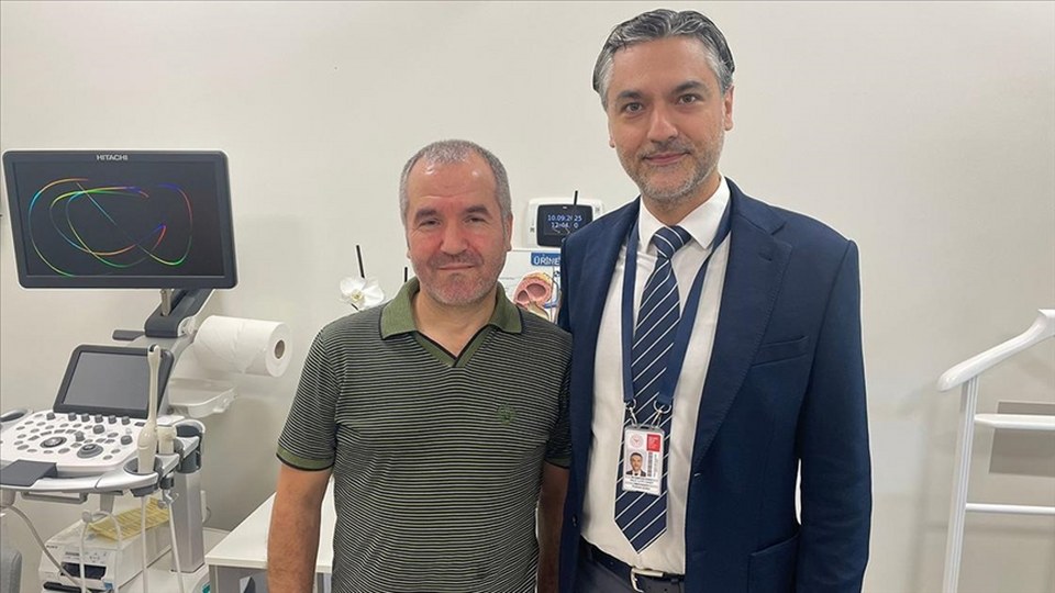 Sol böbreği kasıkta olan prostat kanseri hastası robotik cerrahiyle iyileşti