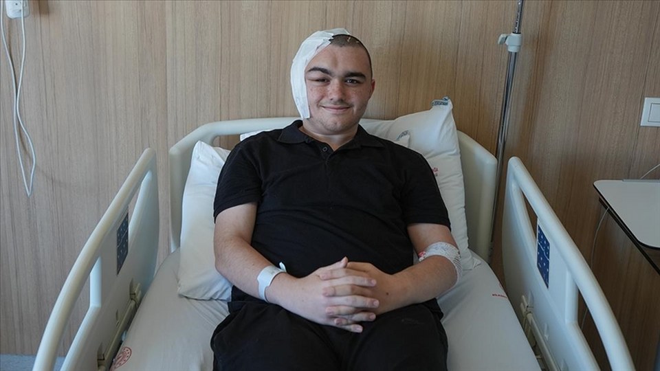 Moyamoya hastası Ömer Asaf, başarılı operasyonlarla hastalığını yendi