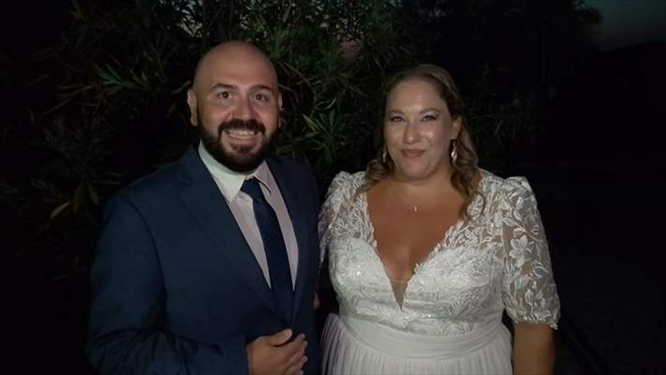 ABD’li kadınla evlenen Türk damat, vize engeline takılan ailesine memleketinde düğün yaptı