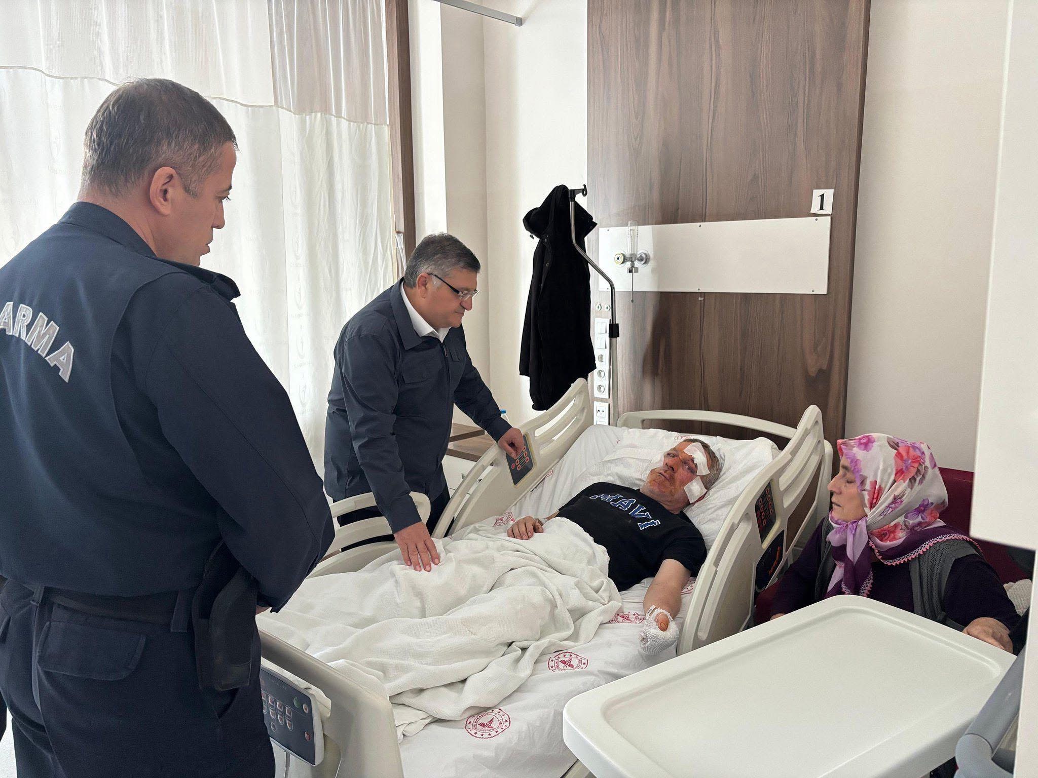 İki otobüsün karıştığı kazada 13 kişi yaralandı