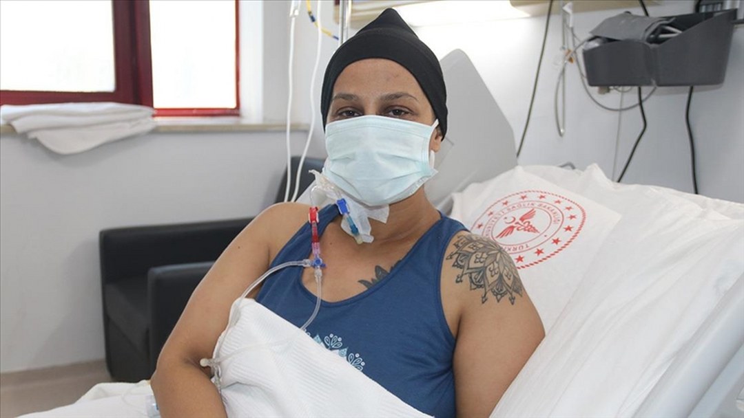 Tatil için geldiği Diyarbakır’da lösemi teşhisi konulan kadına kardeşi umut oldu