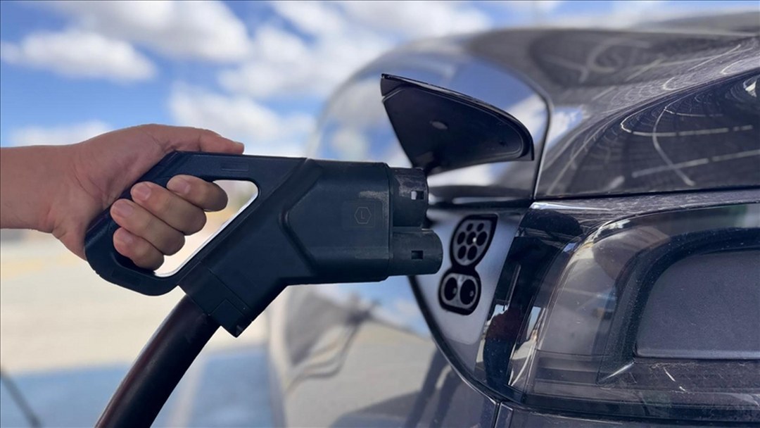 Küresel elektrikli araç satışlarında eylülde 2 milyon eşiği aşılarak rekor kırıldı