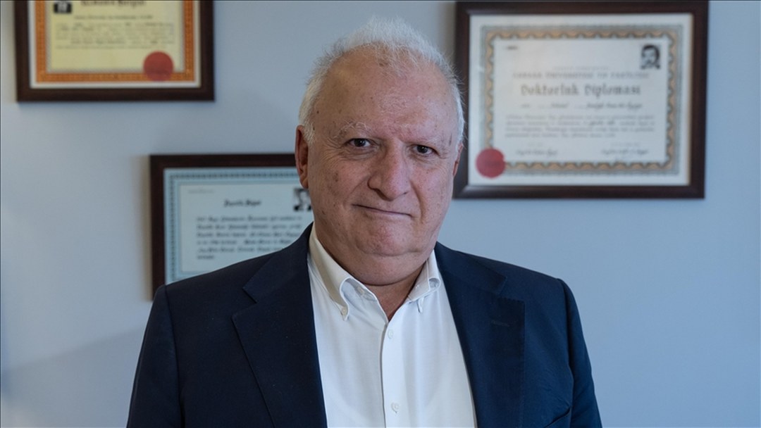 Türk bilim insanına kulak cerrahisi alanındaki başarıları İtalya’dan şövalyelik ünvanı getirdi