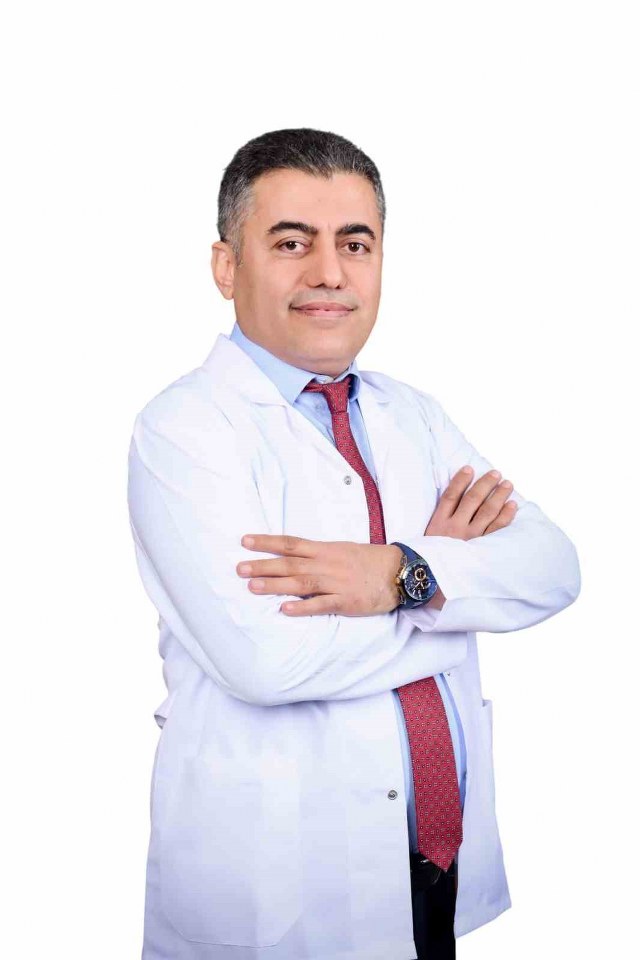 Fiziksel Tıp ve Rehabilitasyon Uzmanı Doç. Dr. İrfan Koca: “Geçmeyen ağrılardan “nöral terapi” ile kurtulun”