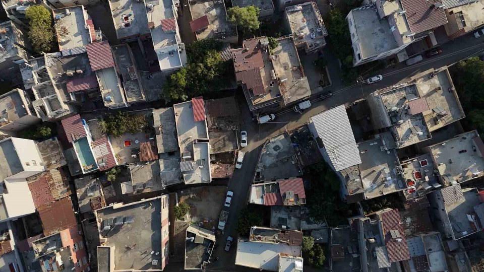 “Yerel yönetimlerin beceriksizliği kentsel dönüşümü geciktiriyor”