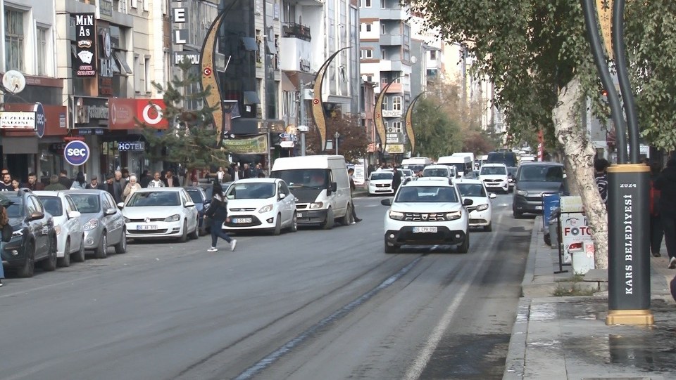 Kars’ta şaşırtan denge: Merkez nüfus 100 bin, araç sayısı 54 bini geçti