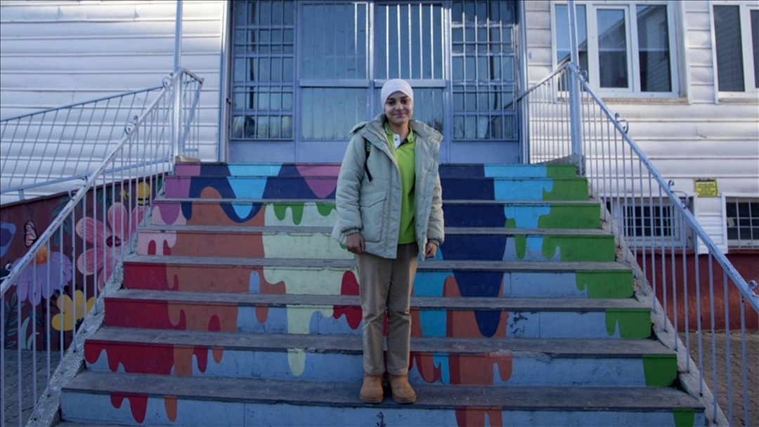 Bitlis’te 12 yaşında iki kez kanseri yenen Elanur, yaşama azmiyle duygulandırdı