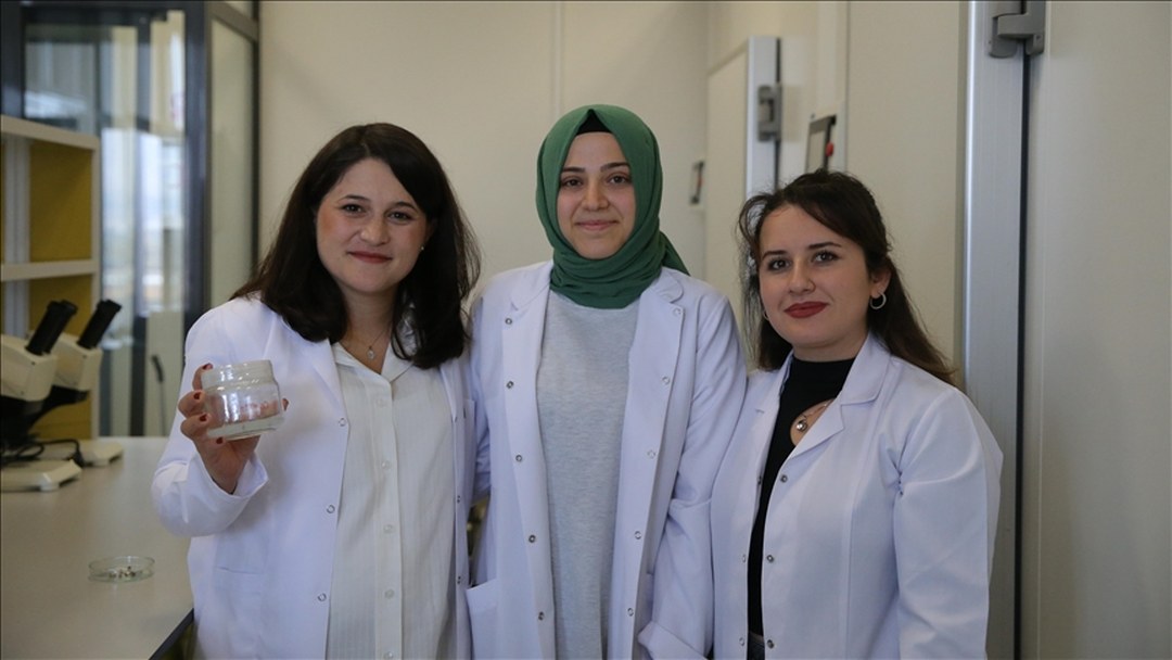 Niğde’de akademisyen doğal tohum kaplama malzemesi geliştirdi